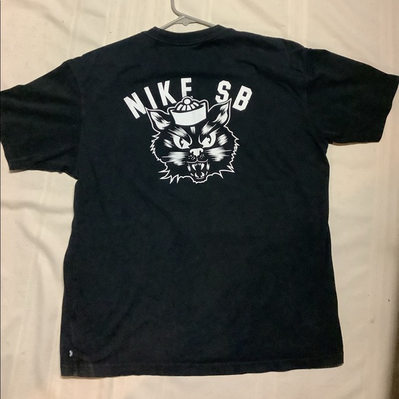 Nike Tops - NIKE SOFTBALL SHIRT.